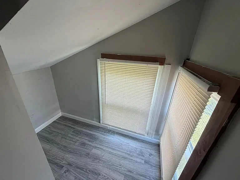531 E Chestnut St #2 — Photo 12