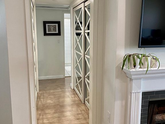 5th image of 11820 Mayfield Ave APT 102
