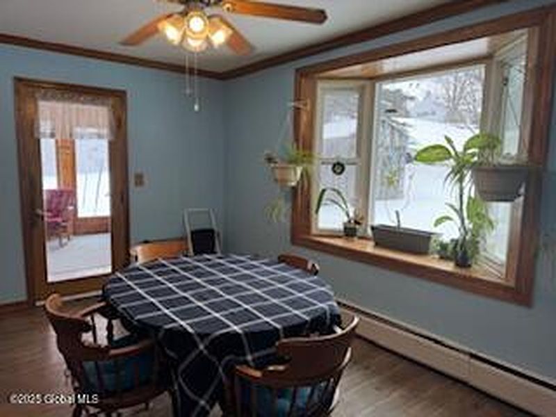 5th image of 366 Grange Road