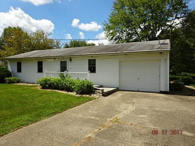 1st image of 10479 White St