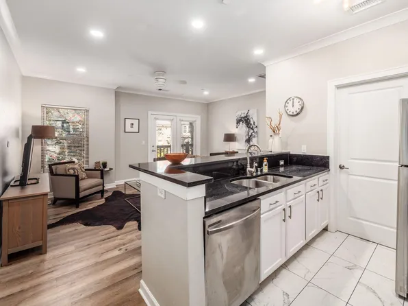 37 Buttles Ave APT D, Columbus, OH 43215