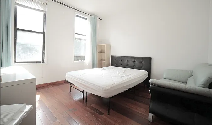 Rented by New Amsterdam Realty Group | media 39