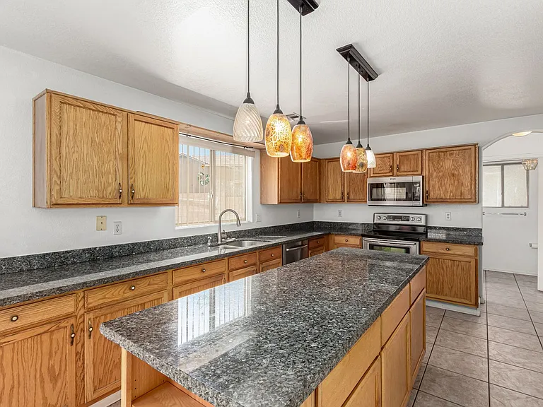 12823 W Ash St — Photo 11