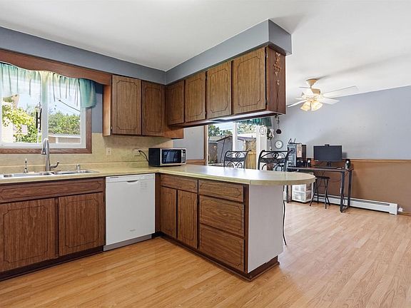 3rd image of 804 IMPALA DRIVE