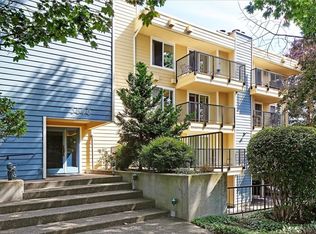 3890 Whitman Ave N APT 206, Seattle, WA 98103