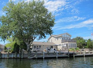 88 Bayview Dr, Beach Haven, NJ 08008