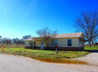 216 W Plum Ave, De Leon, TX 76444