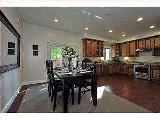 2nd image of 108 Bungalow Te