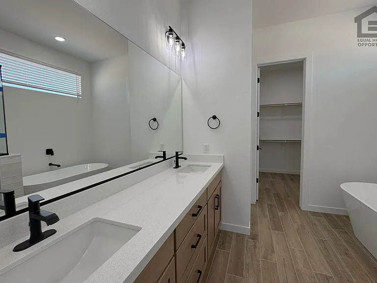 18146 W Morning Vista Ln — Photo 16