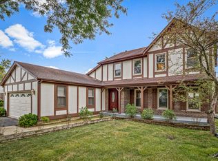 520 Greenhill Ln, Schaumburg, IL 60193