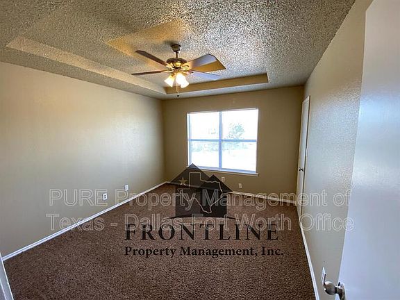 5th image of 5904D Holiday Ln E