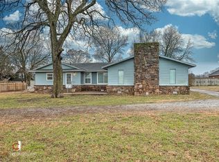 2908 Blueberry Ln, Bentonville, AR 72712