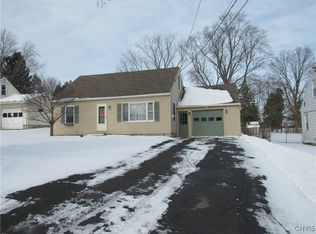 111 Kendall Dr E, East Syracuse, NY 13057