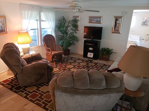 4th image of 2320 Gulf City Rd #205