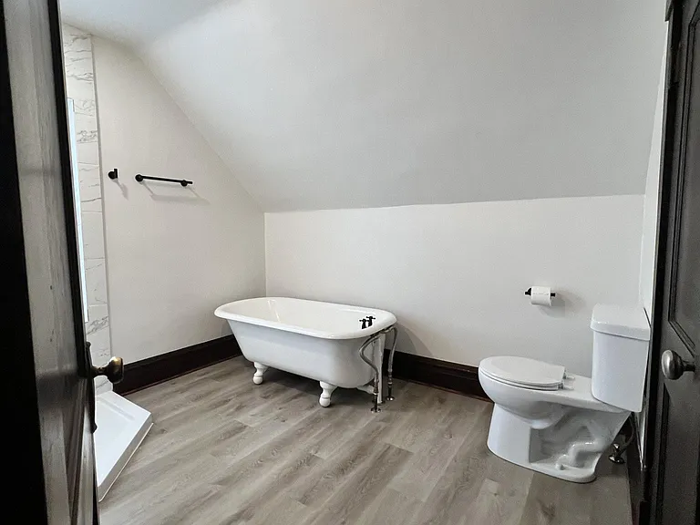 Upper Bath