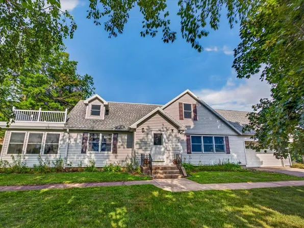818 River Rd, Deforest, WI 53532