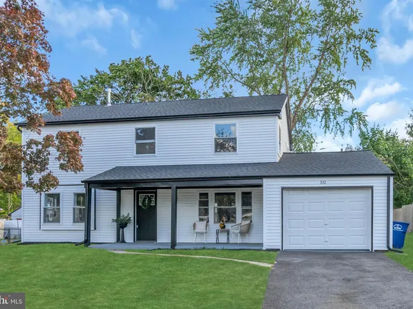 50 Peachfield Ln, Willingboro, NJ 08046