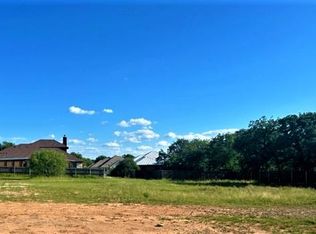 307 Ellebracht Dr, Fredericksburg, TX 78624