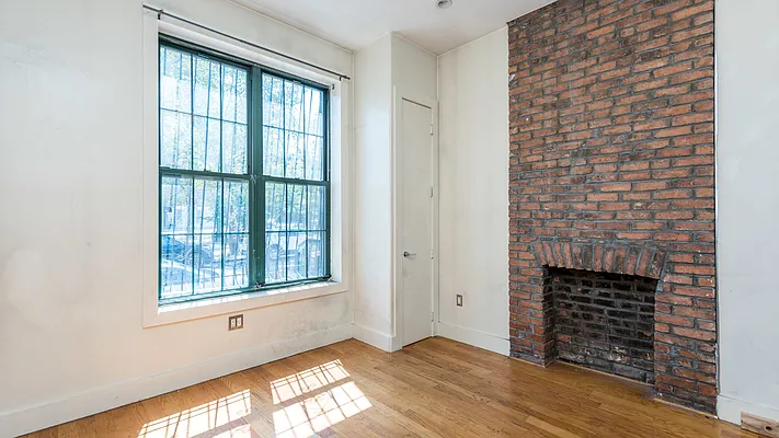 Rented by Nooklyn NYC LLC | media 25