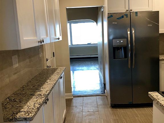 3rd image of 93 Clifton Pl APT 1
