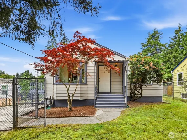 10713 15th Avenue NE, Seattle, WA 98125