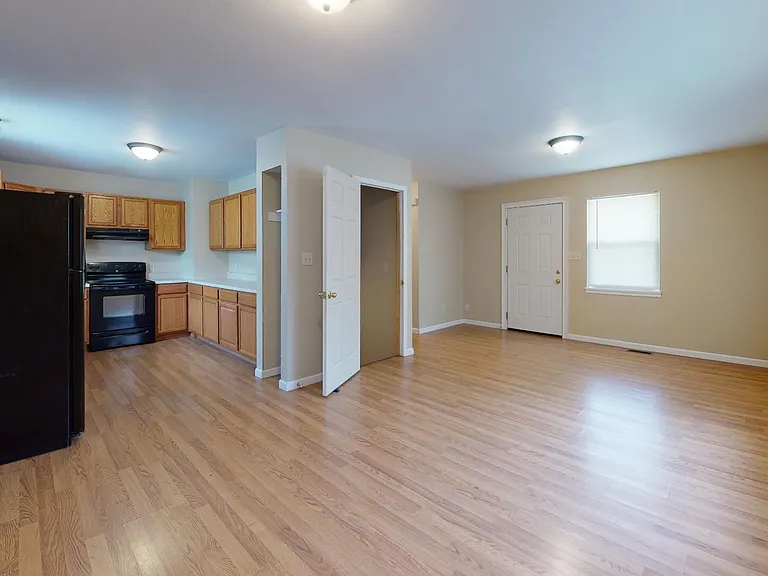 1715 Stone St — Photo 3