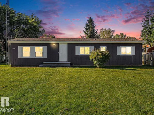 5307 Lippincott Rd, Lapeer, MI 48446