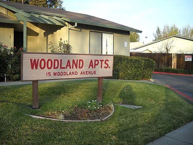 15 Woodland Ave