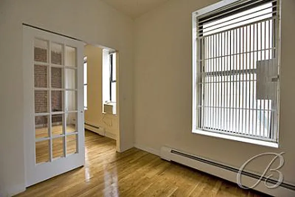 Rented by Bellmarc Realty | media 27