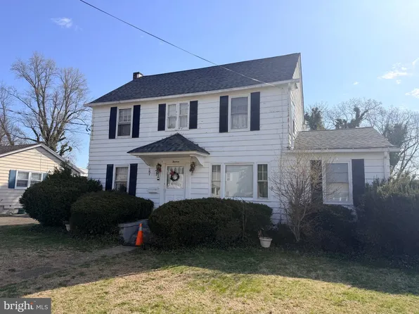 13 Temple Rd, Vineland, NJ 08360