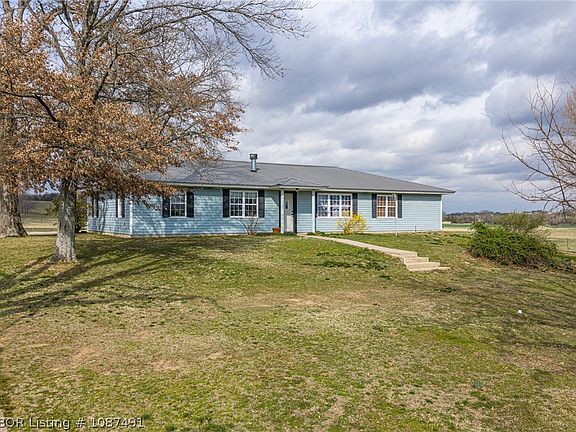 4th image of 255 Spielerville Rd