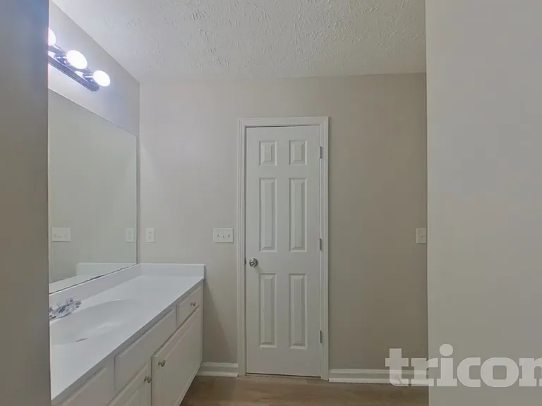 8292 Eastshore Dr — Photo 14