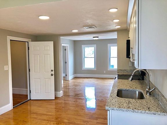2nd image of 967 Centre St #2