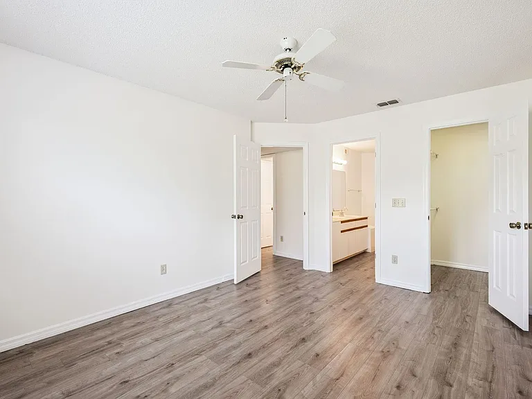 4807 Coachmans Dr #2408 — Photo 18