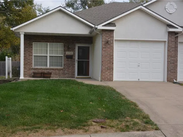 11716 E 21st St S, Independence, MO 64050