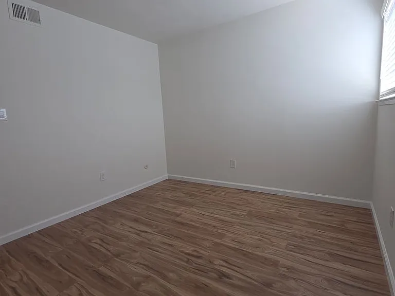 1918 Knolls Dr — Photo 18