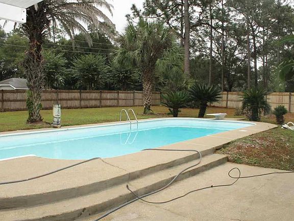 4th image of 1378 Debby Ave