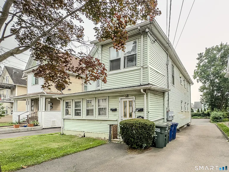 727 Brewster St #2 — Photo 17