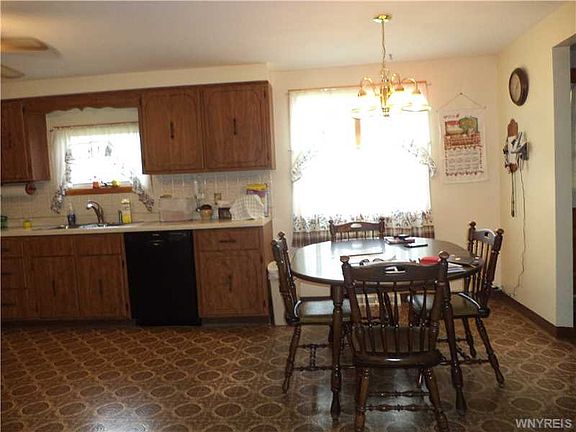 5th image of 98 Marrano Dr