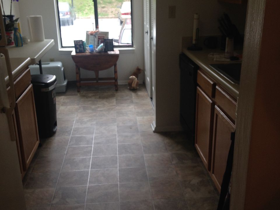 1st image of 12400 Foxridge Ln APT E