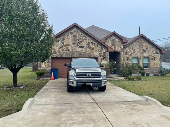 225 Overlook Dr, Red Oak, TX 75154