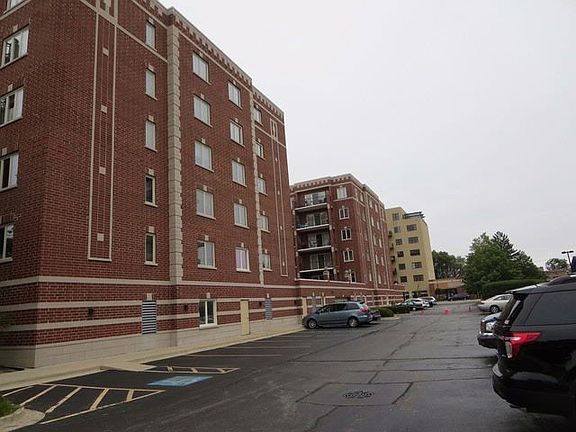2nd image of 5005 Warren St APT 305