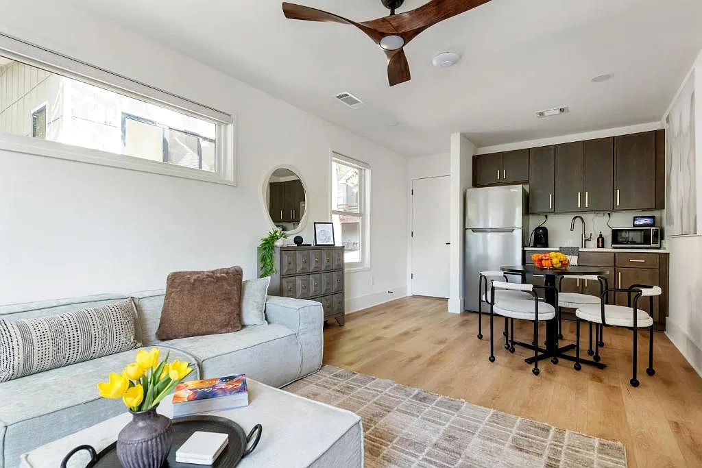 1 bed, 500 sqft, $2,800 — Photo 3