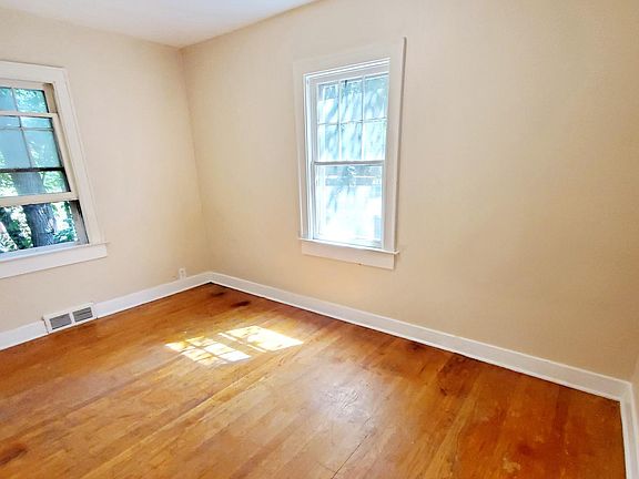 5th image of 611 Remington St