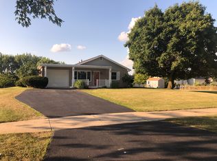 38W194 Mooseheart Rd, North Aurora, IL 60542