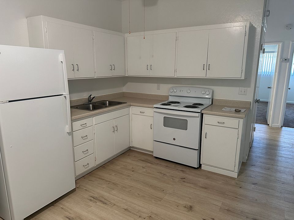 1st image of 600 Park Ave #1C