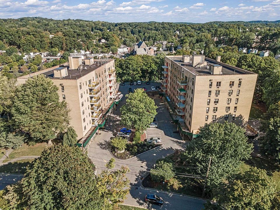 1st image of 35 Stewart Pl