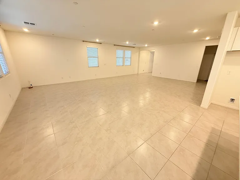 10854 Gentle Crest Ave — Photo 18