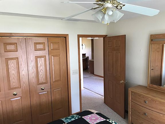 5th image of 126 Kincora Dr