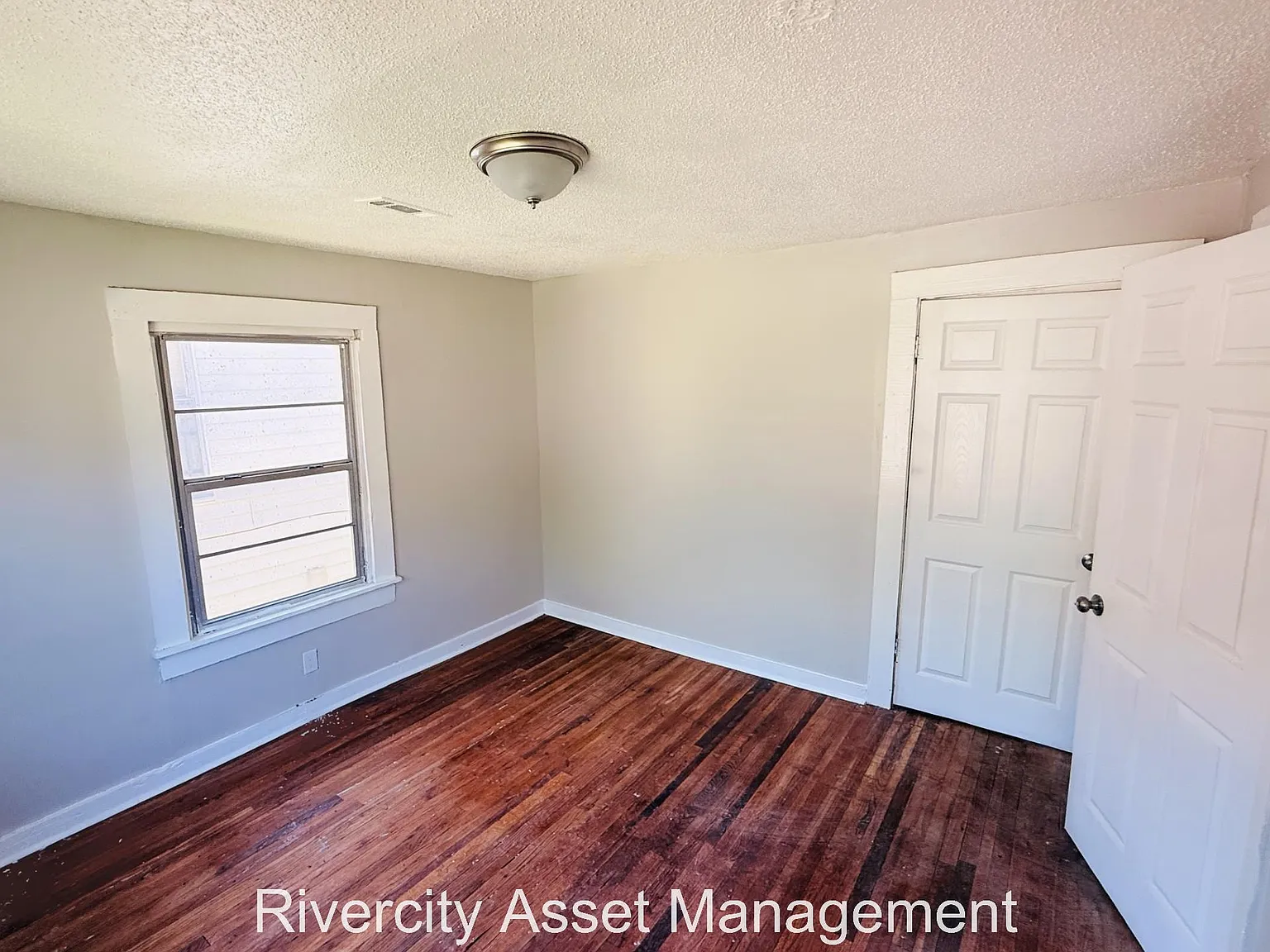 2 bed, 720 sqft, $895 — Photo 3
